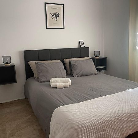 Astral-Habitacion Doble Privada En Casa Compartida-Uebica2 Hotell Mairena del Aljarafe Exteriör bild